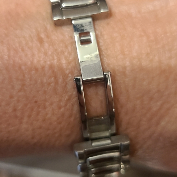 Bulova Ladies Diamond Watch Free Ship! main image 8
